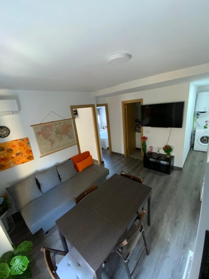 4 Capulino Apartamentos Málaga Esterno foto