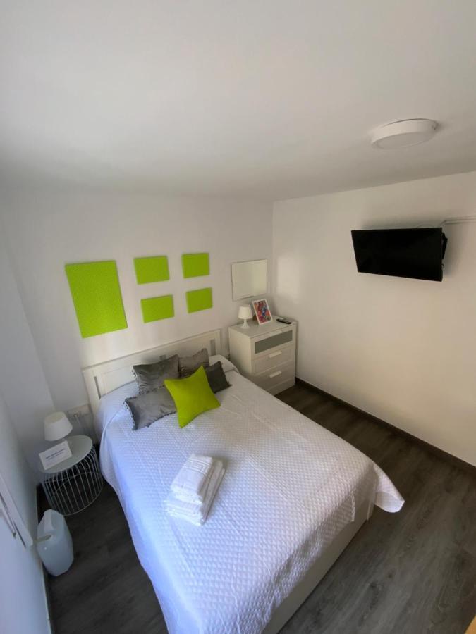 4 Capulino Apartamentos Málaga Esterno foto