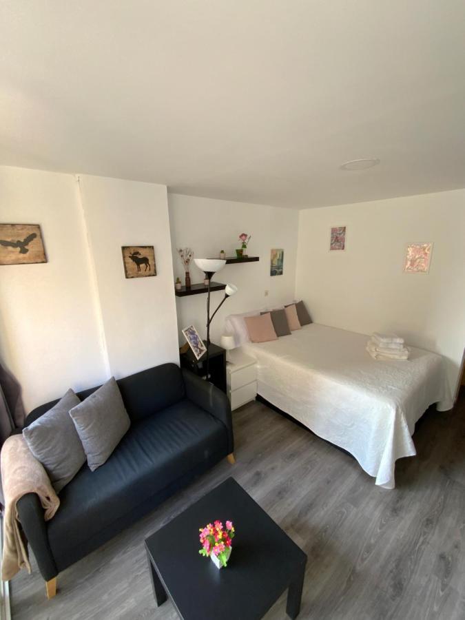 4 Capulino Apartamentos Málaga Esterno foto