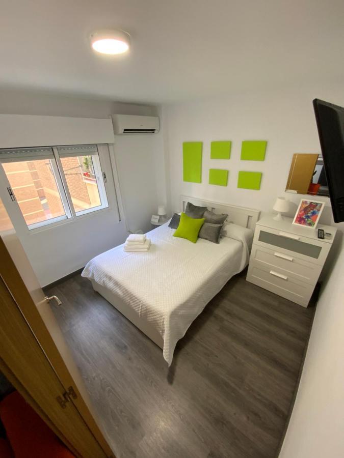 4 Capulino Apartamentos Málaga Esterno foto