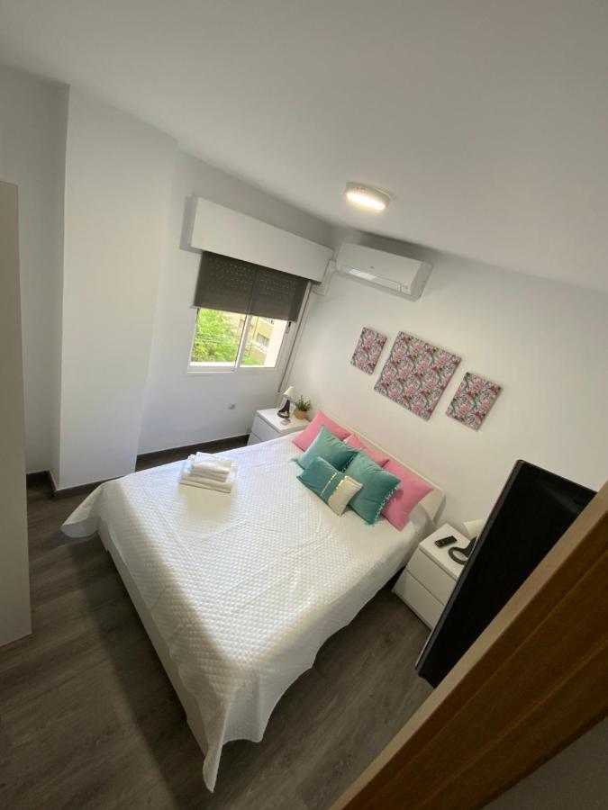 4 Capulino Apartamentos Málaga Esterno foto